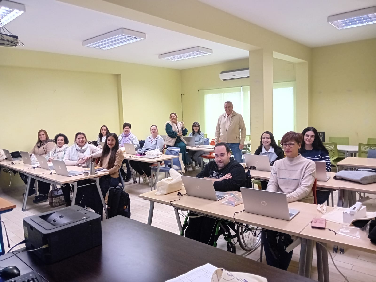 OPERACIONES AUXILIARES DE SERVICIOS ADMINISTRATIVOS Y GENERALES